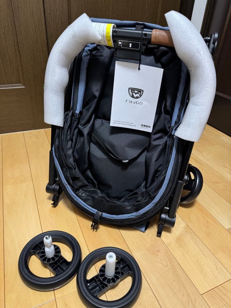 【新品未使用】コムペット FikaGO FREE TO GO ペットカート