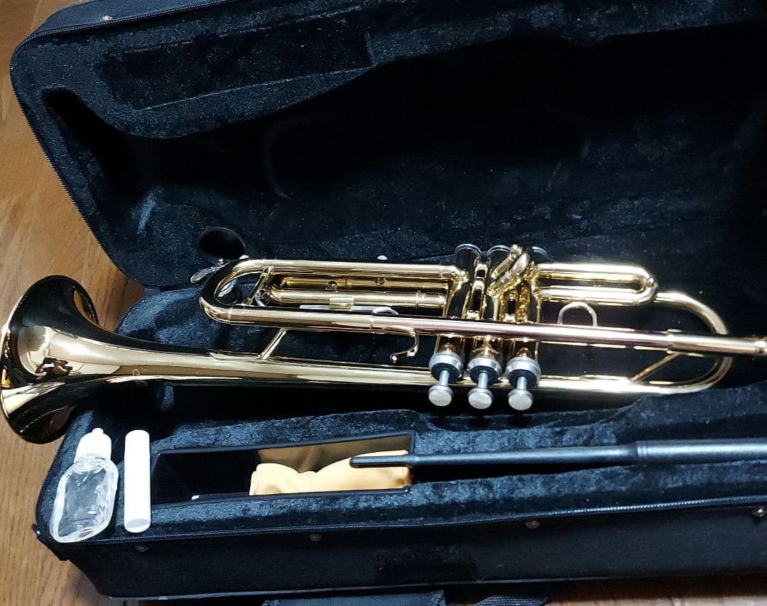 トランペット 本体 ゴールド ハードケース付き