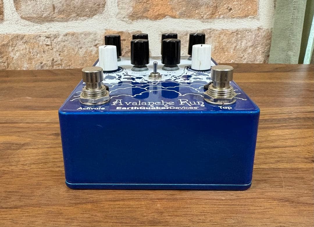 ギター EarthQuaker Devices / Avalanche Run V1