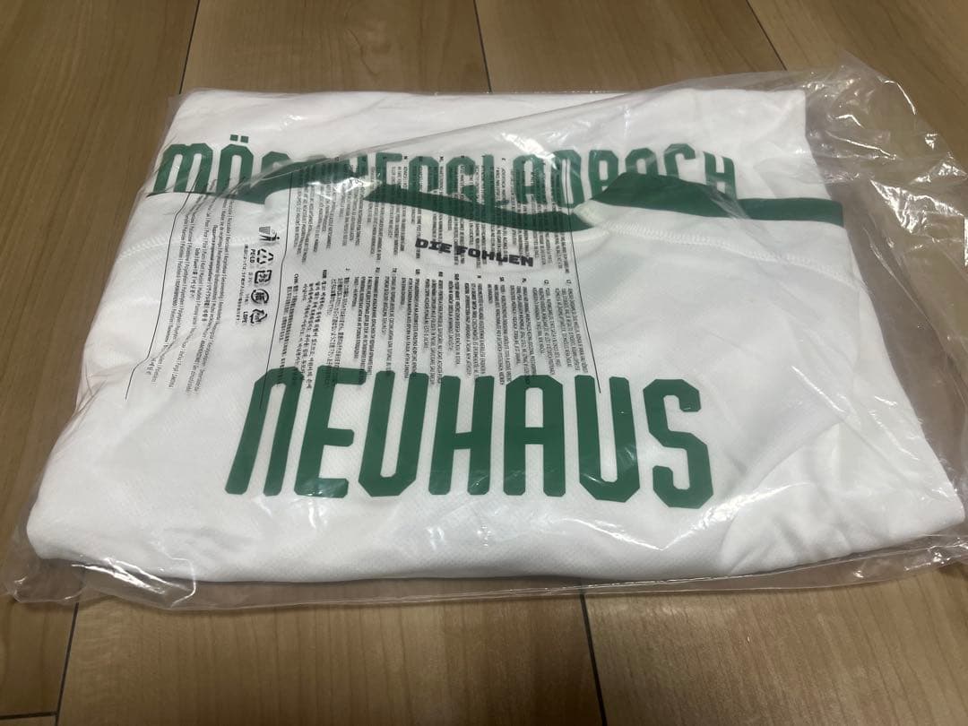 新品・未使用　ボルシア・メンヒェングラートバッハ Puma Lサイズ　ノイハウス