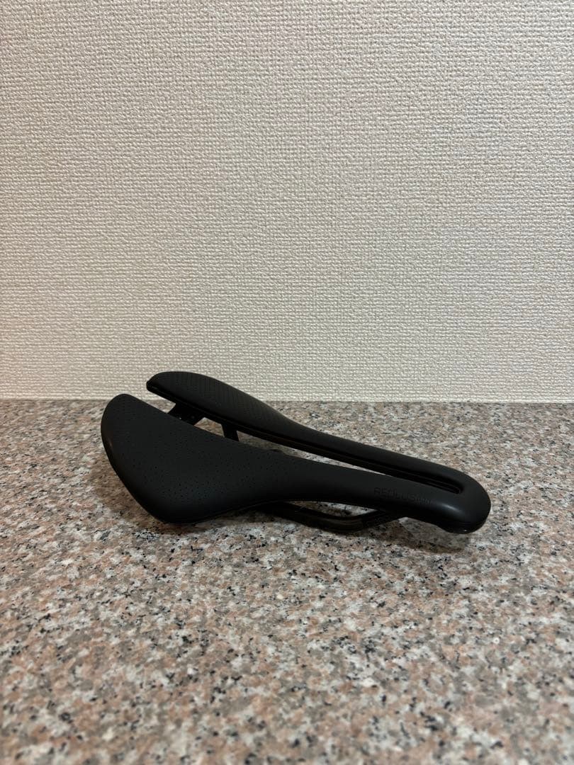 BONTRAGER AEOLUS PRO 145mm カーボンレールサドル