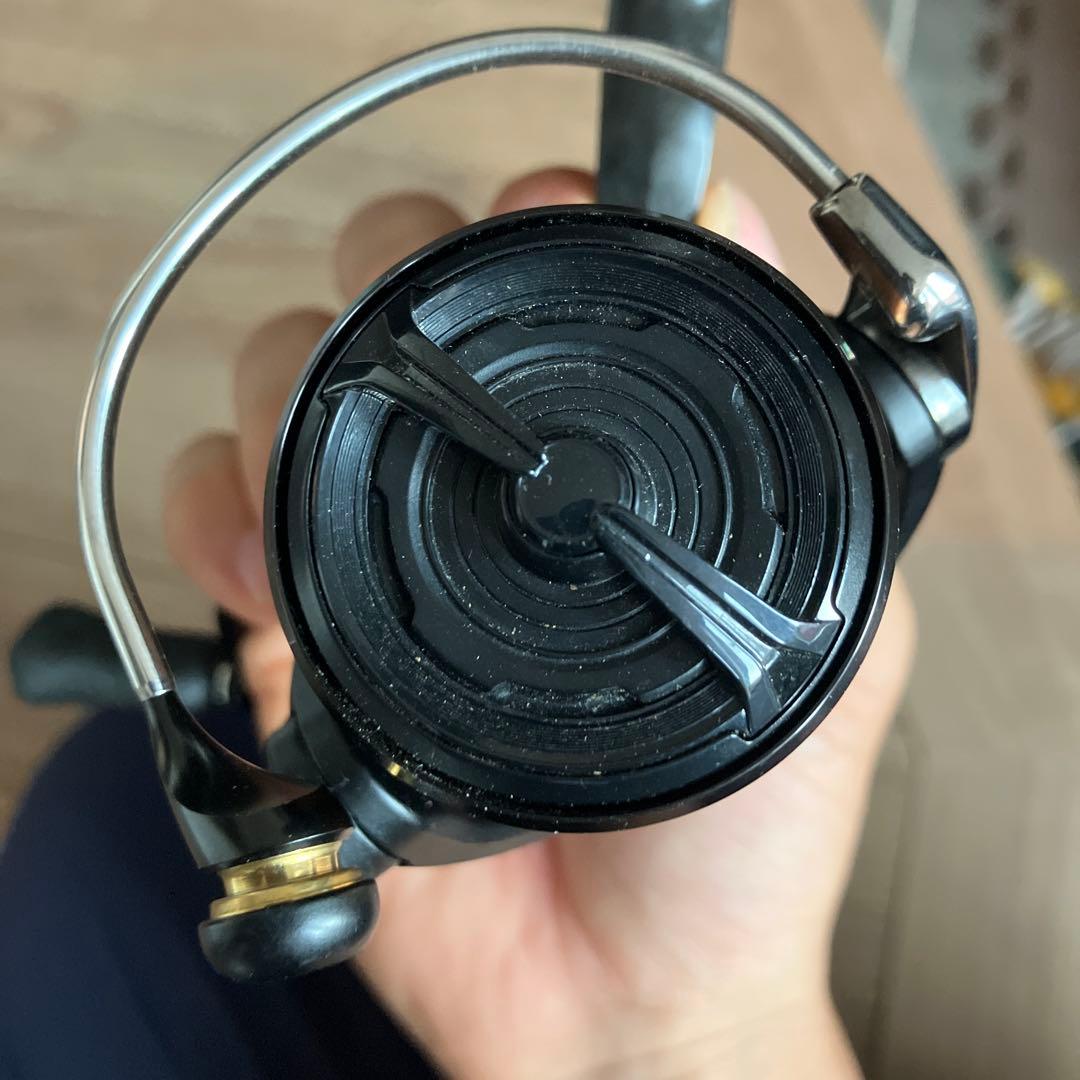 TATULA LT2500S フィッシングリール　スピニング