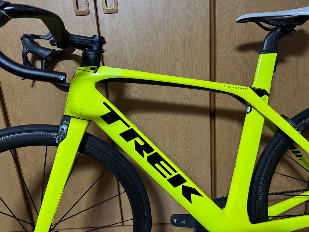 TREK MADONE9.5 電動アルテグラ　コスミックカーボン