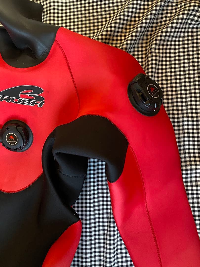 赤色　Lサイズ　ドライスーツ