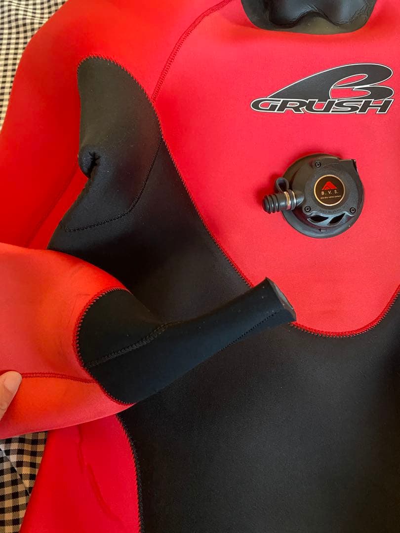 赤色　Lサイズ　ドライスーツ