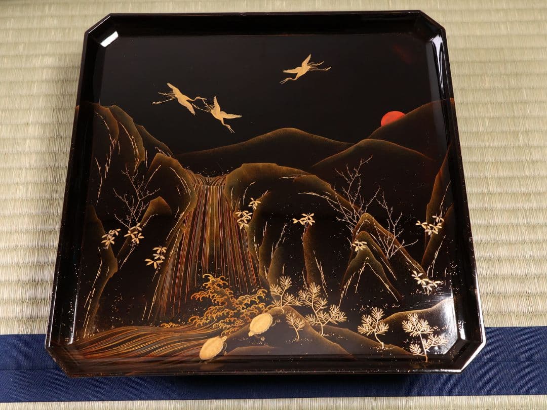 漆芸 山水松竹梅 蝋色塗硯蓋形座附膳 十客 金蒔絵 四方膳 蓬莱鶴亀【CM390