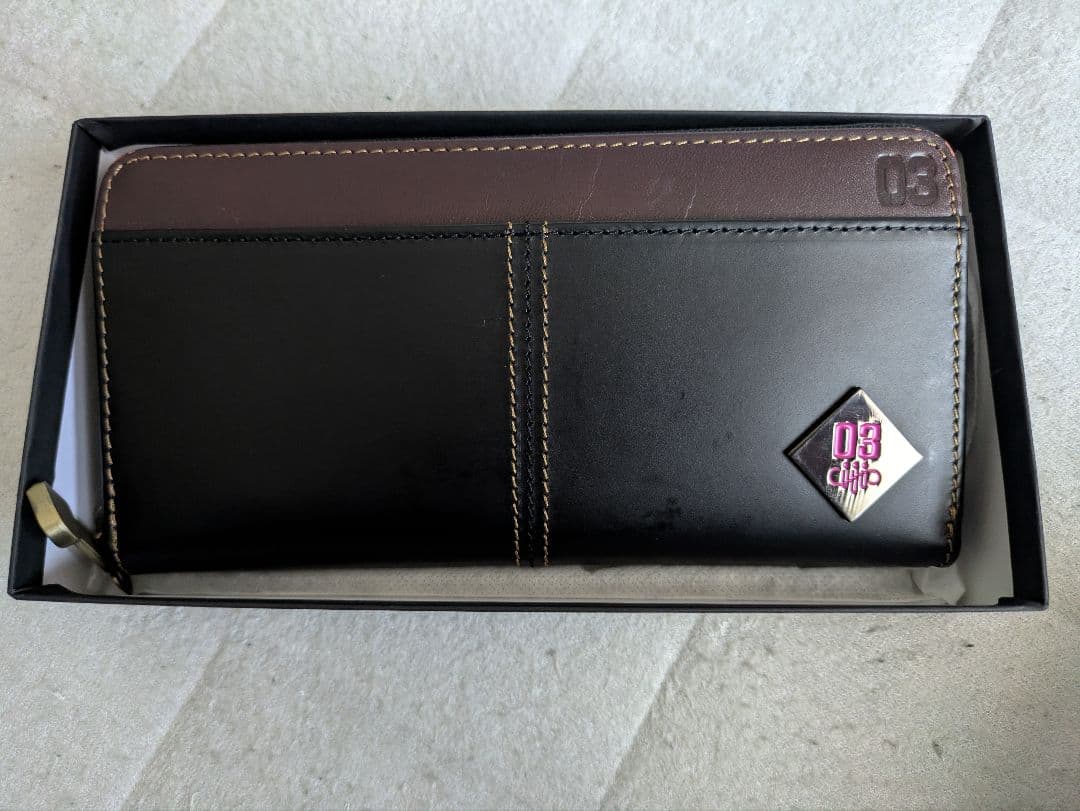 SOLWA 巡音ルカ財布　缶バッチ付属