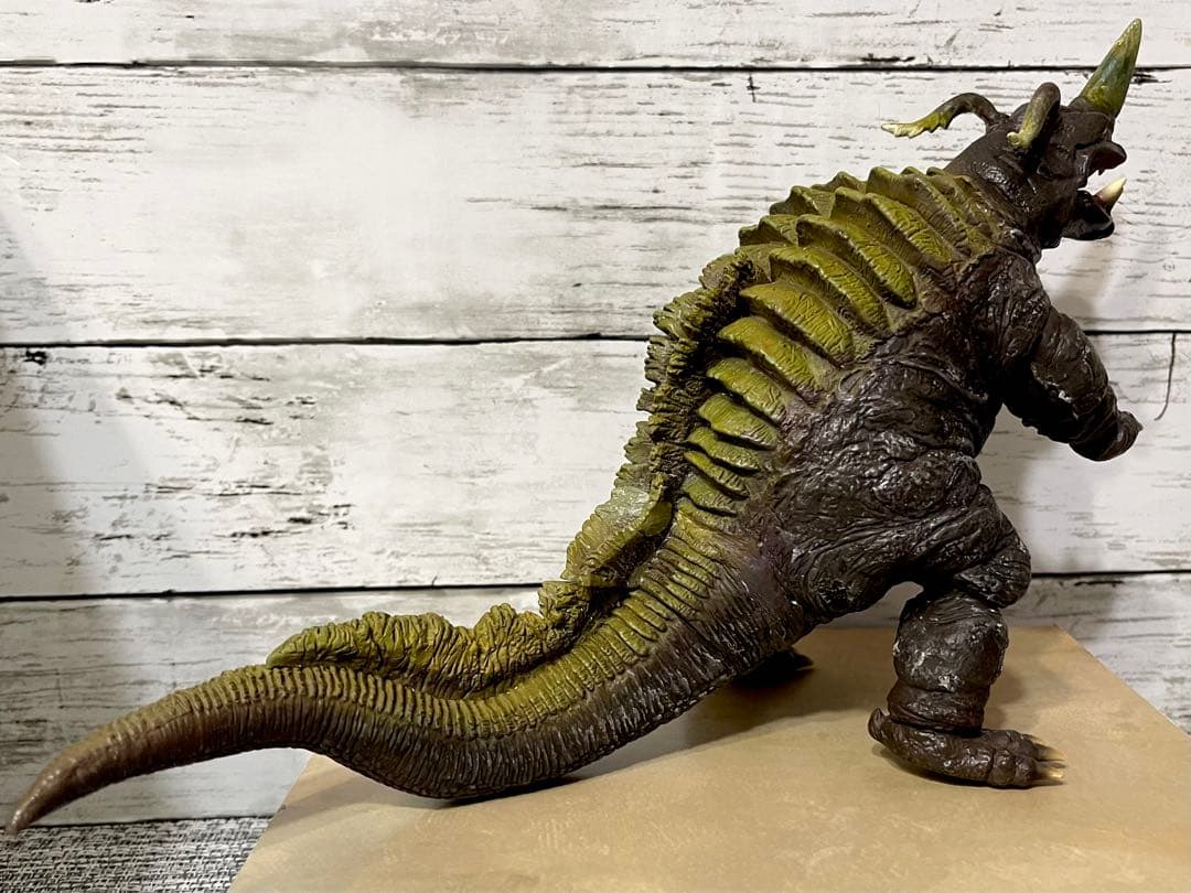 エクスプラス　ネロンガ　改造リペイント完成品