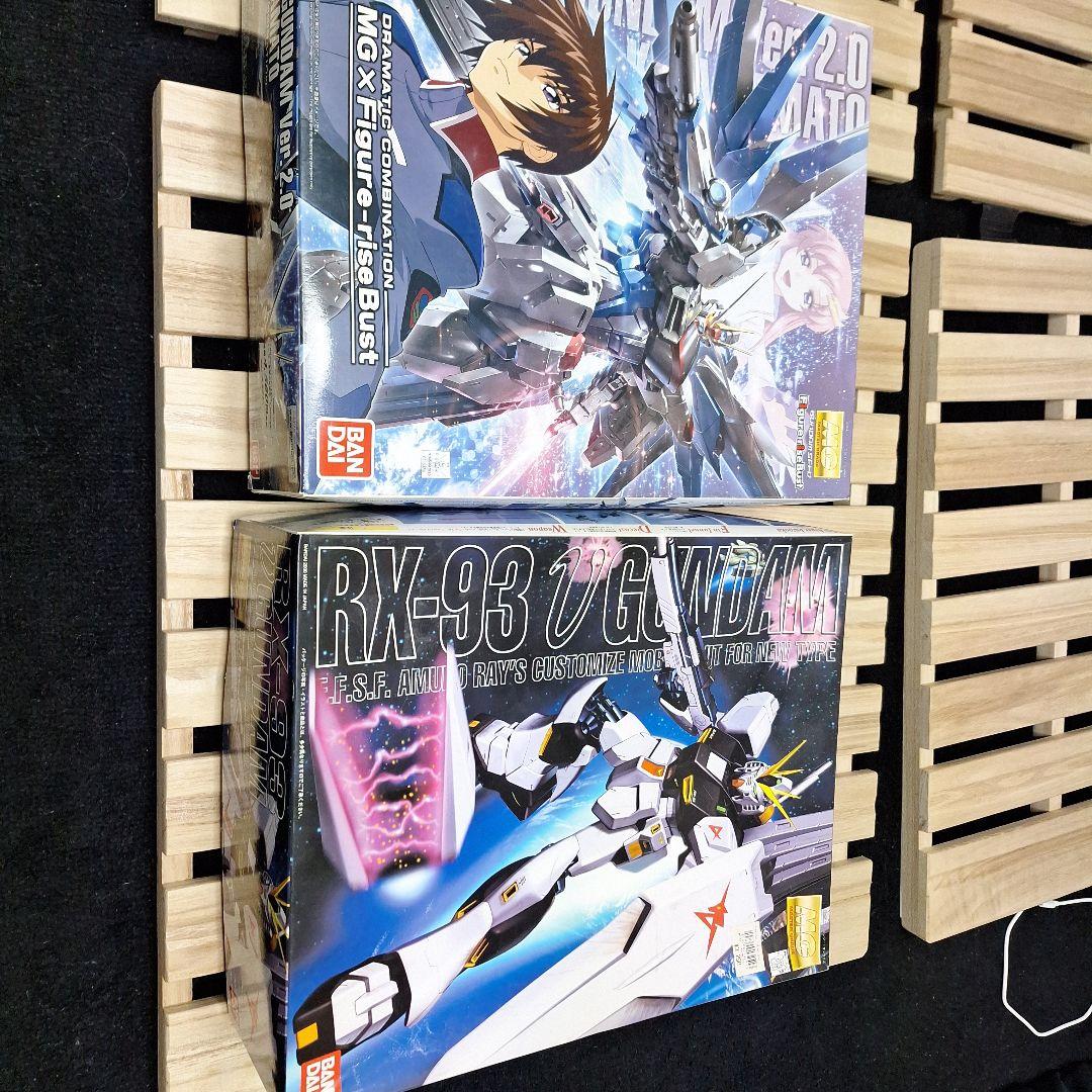 MG 1／100 フリーダムガンダムドラマティックとニューガンダム