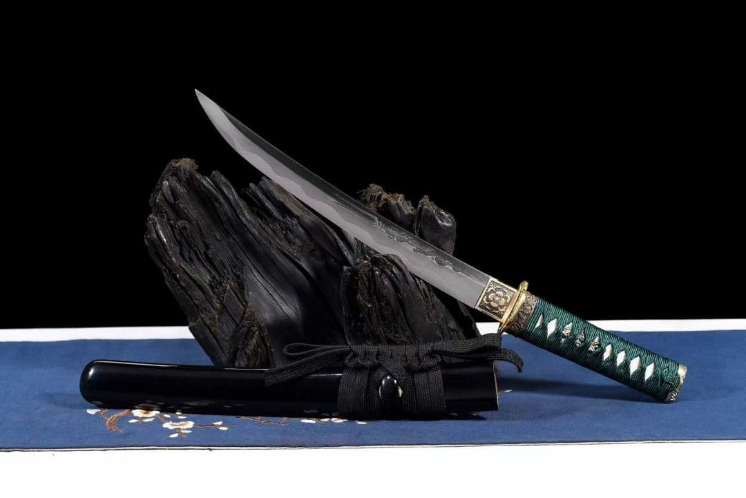 【雨蝶】 古兵器 肋差 短刀 刀装具 日本刀　模造刀 居合刀 武士道 鑑賞用