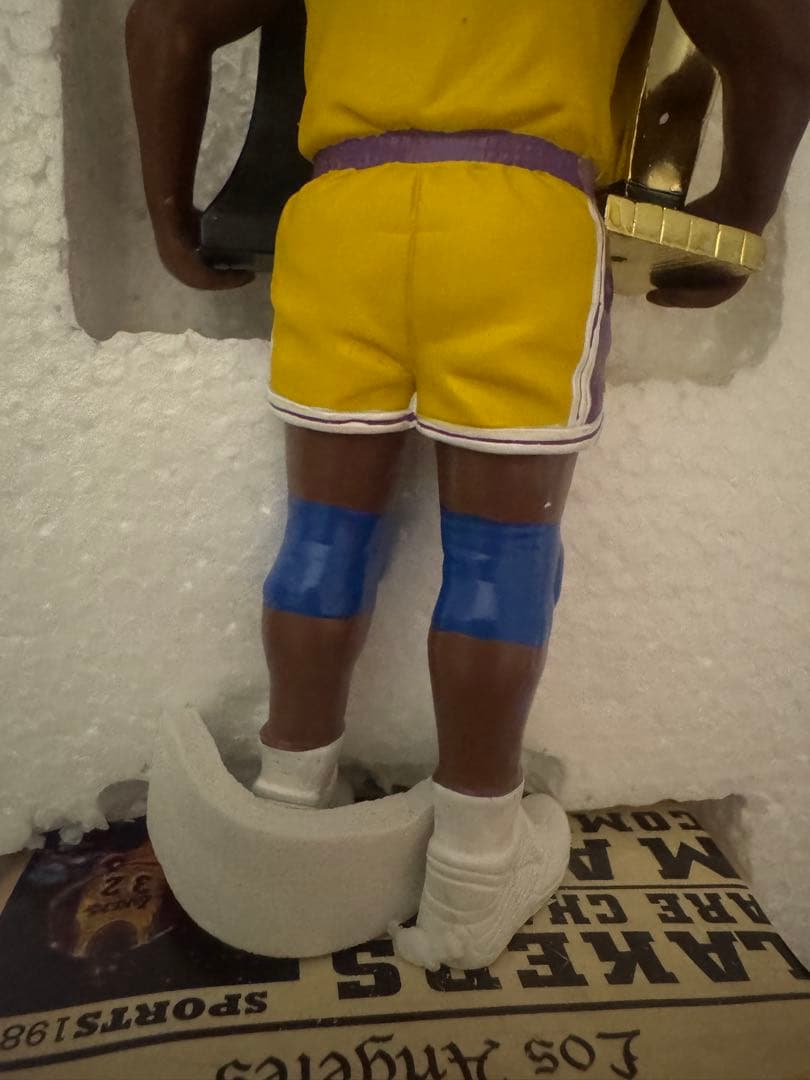 ロサンゼルス・レイカーズ フィギュア マジック・ジョンソン32番