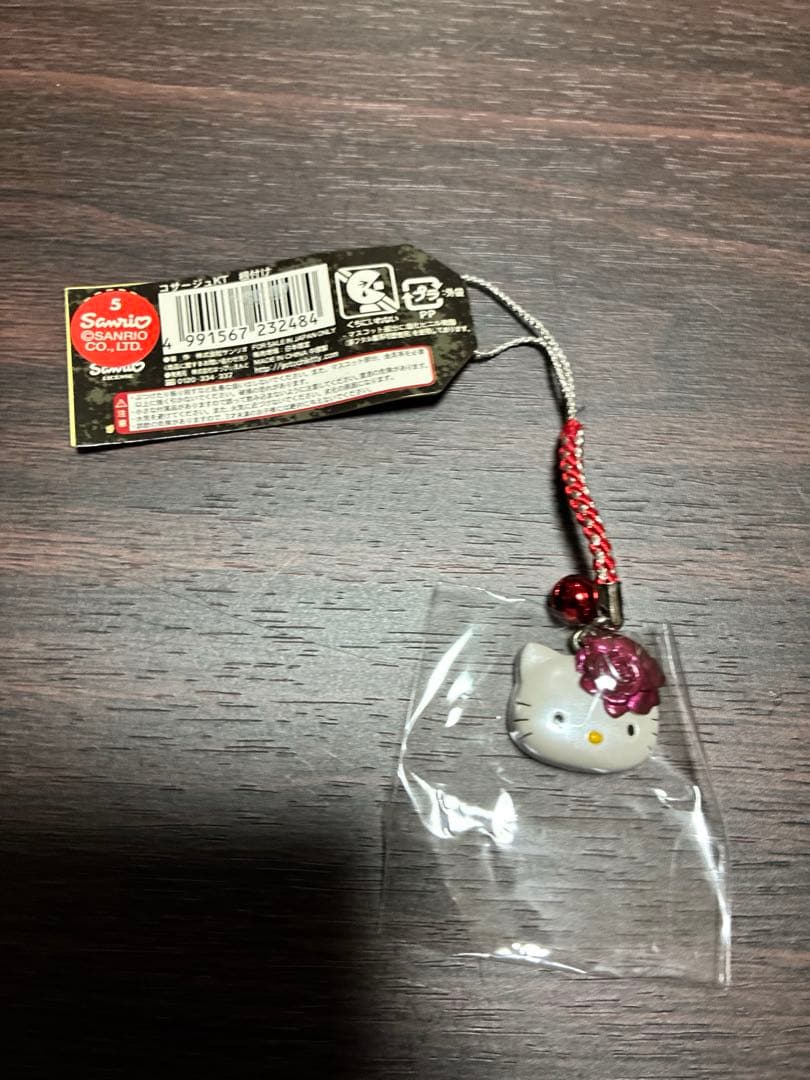 希少 激レア 新品 ご当地 ハローキティ コサージュ ストラップ