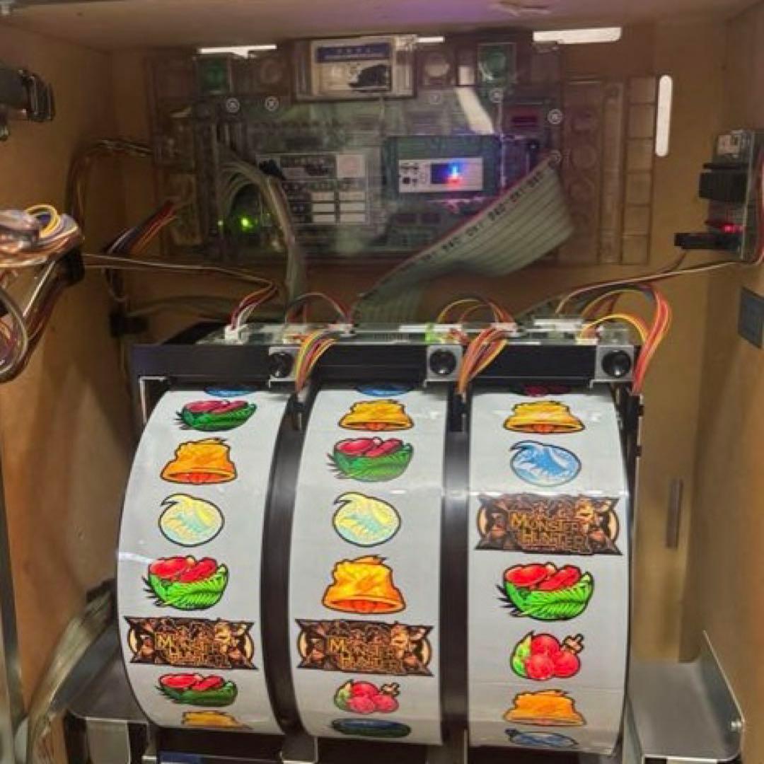 白ロム搭載機　スロット実機　初代モンスターハンター