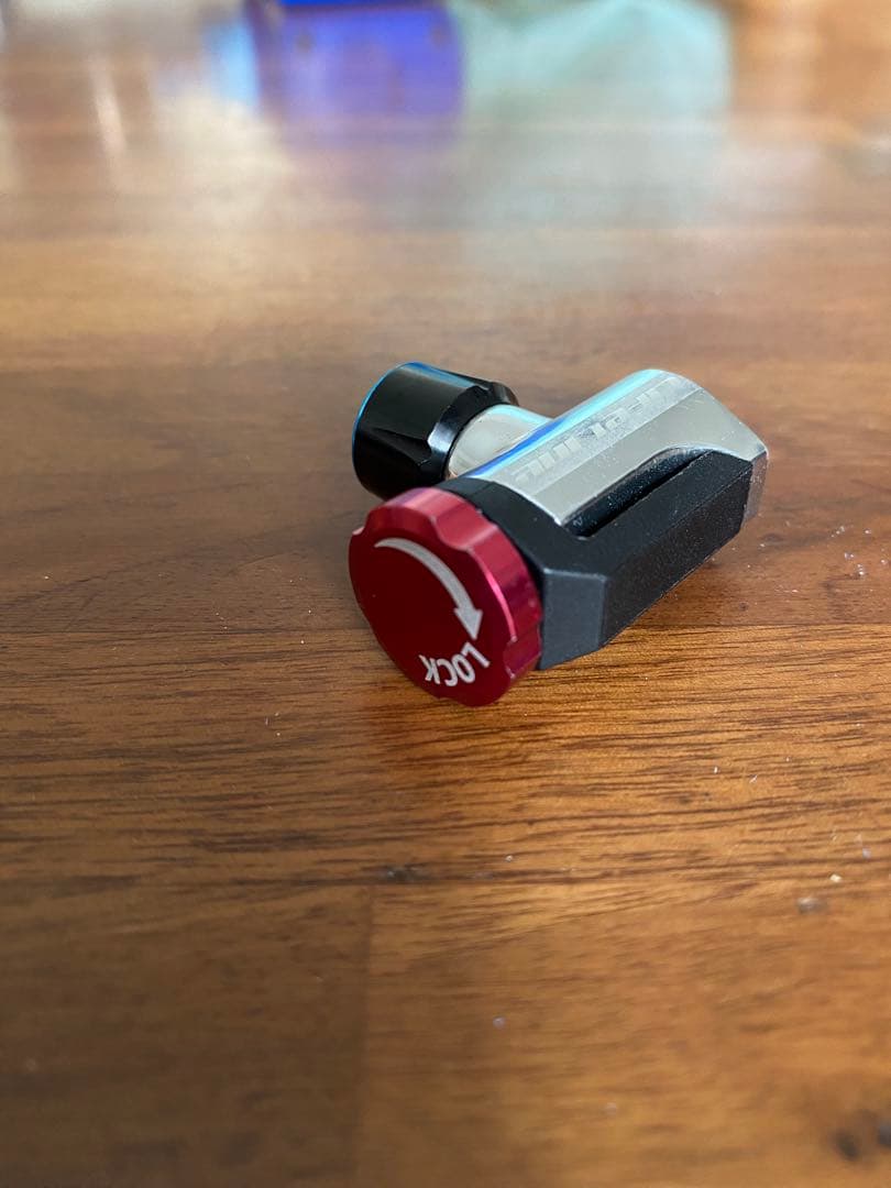 パンク修理用品セット（Elite ボトル/チューブ/CO2/充填/簡易工具）