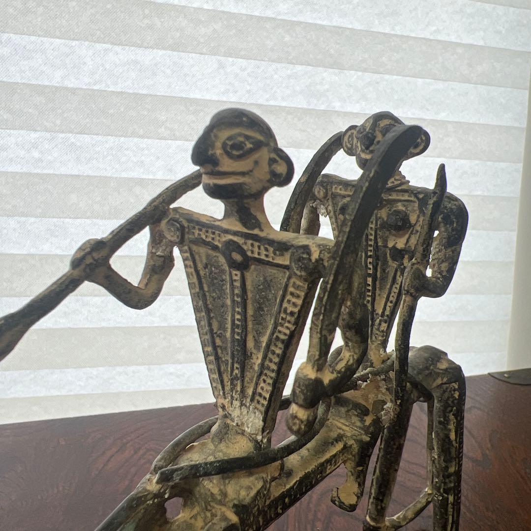 アフリカ工芸品　『馬と戦士たち』　アンティーク　干支