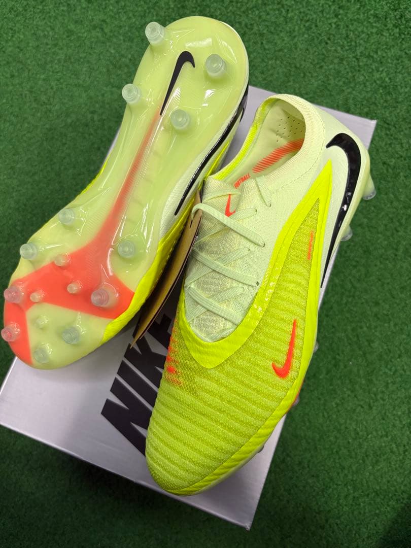 新品　限定カラー　大特価　ナイキ　ファントム 6 LOW エリート AG-PRO