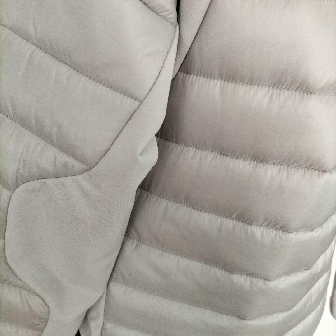 一度使用のみブラック&ホワイトグレー ダウンジャケット