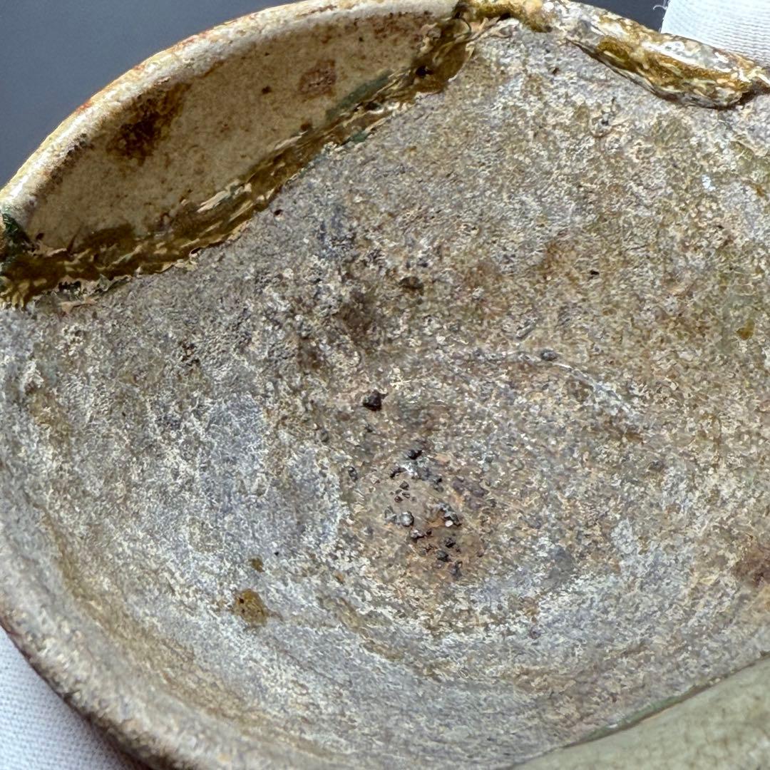 桃山〜江戸前期　古唐津　ぐい呑み　枇杷色釉　梅花皮　古美術　蒐集家　枯れの美