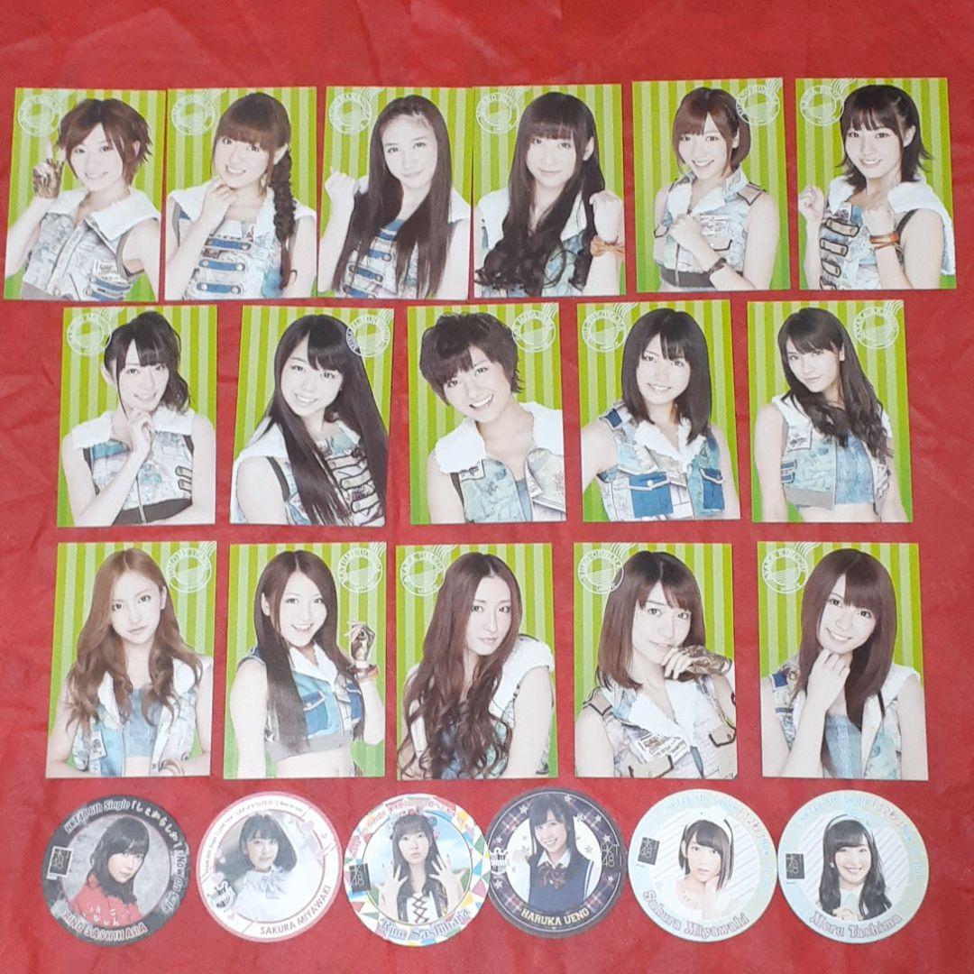 タレントグッズ400点以上のセットポストカード、ステッカー、コースター、色紙等