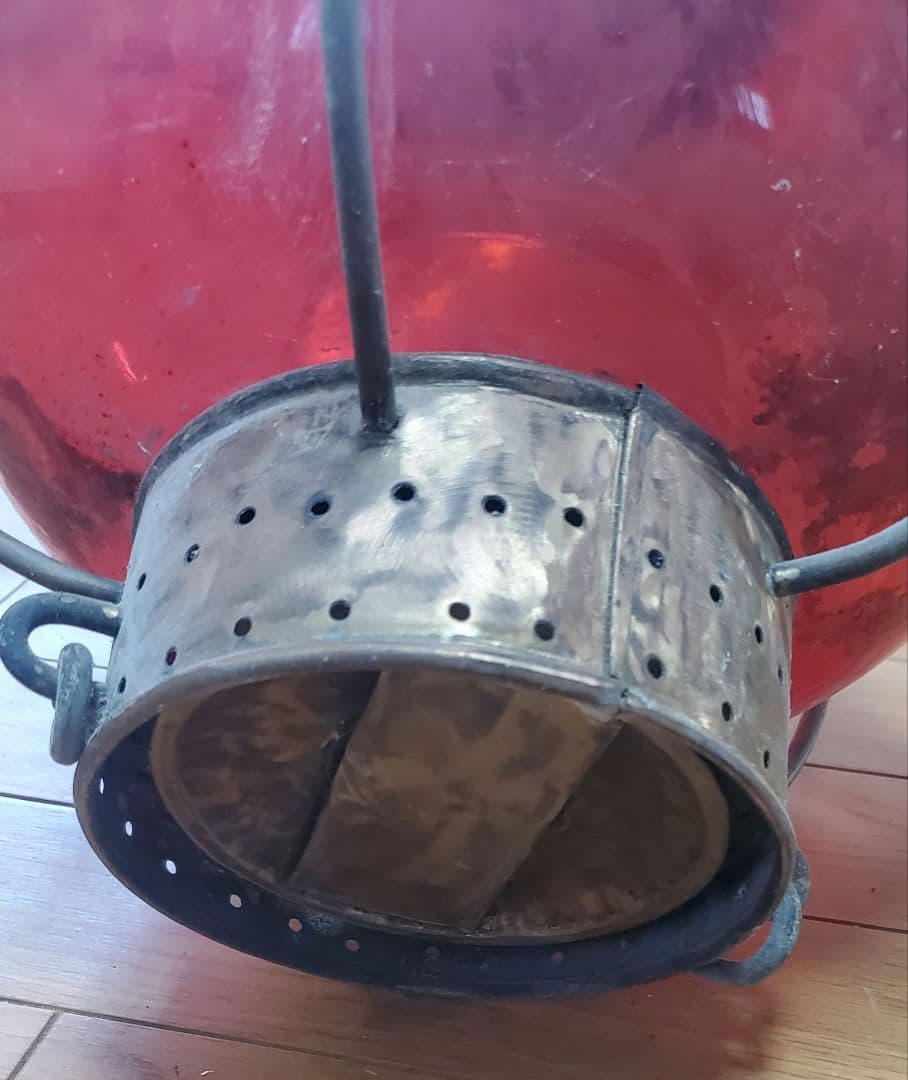 レトロ 赤いランタン　船舶灯