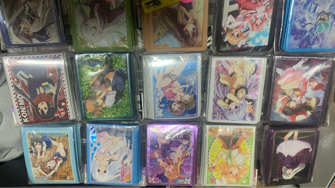 アニメキャラクター トレーディングカード多数