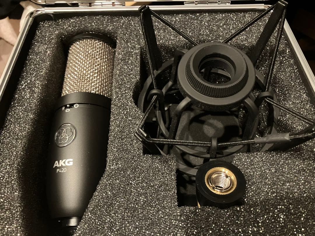 AKG ( アーカーゲー )P420 コンデンサーマイク　ミニスタンド・ケーブル