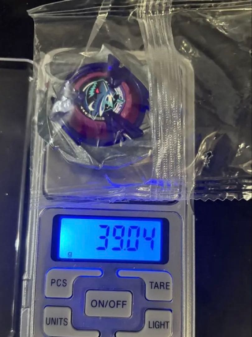 ベイブレードx 高重量 シャークスケイル 新品未使用品