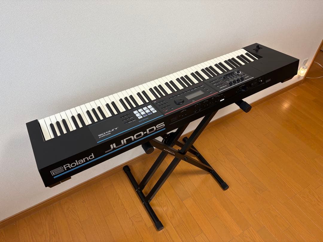 Roland JUNO-DS 88 美品+ULTIMETEスタンド+椅子つき