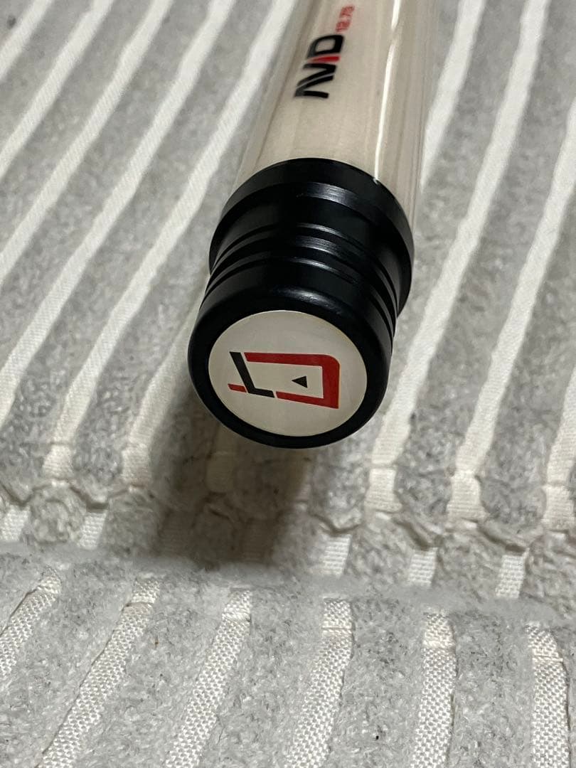 キューテック　AVID ビリヤードキュー