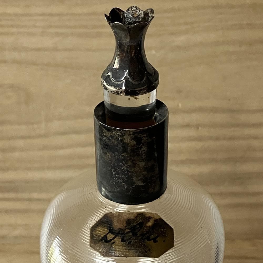 e3131 時代 古ガラス瓶 純銀蓋 ガラスボトル ガラス瓶 硝子 古硝子