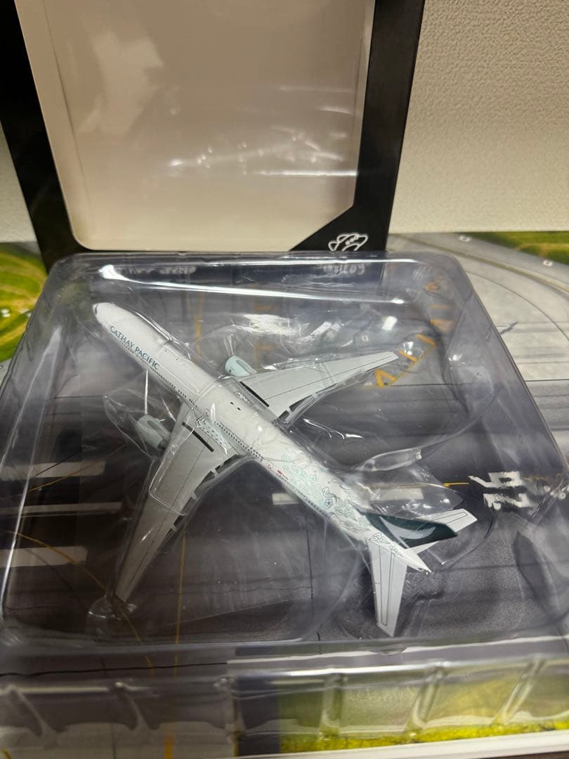 Cathay Pacific 777-300 1/400 キャセイ
