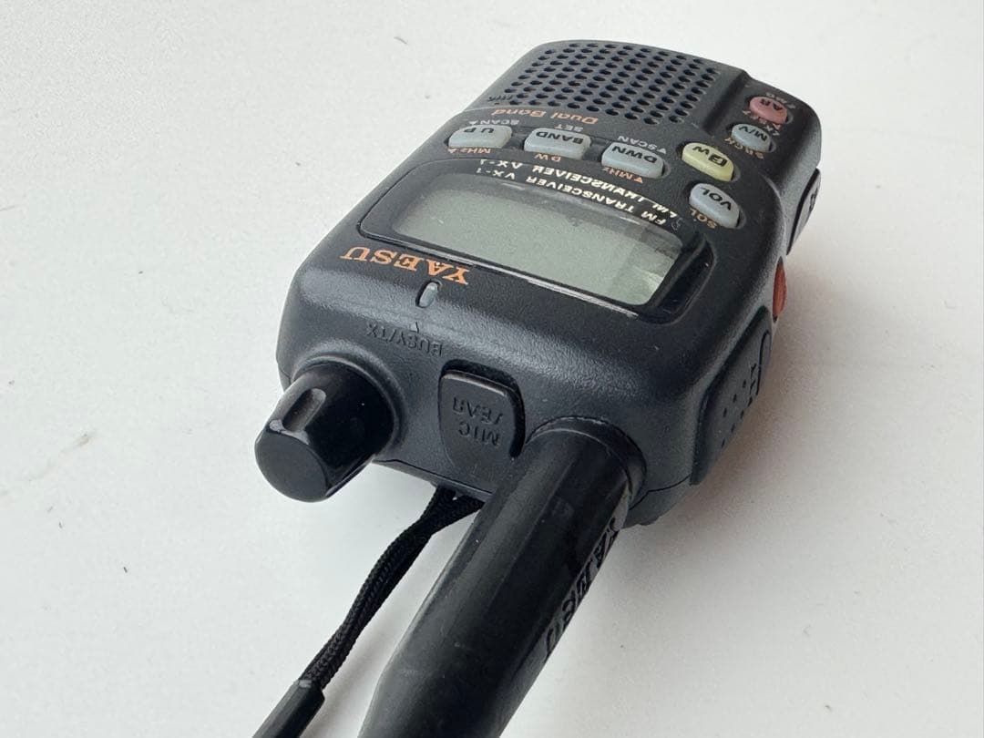 YAESU VX-1 VHF/UHF Dual Band FMトランシーバー