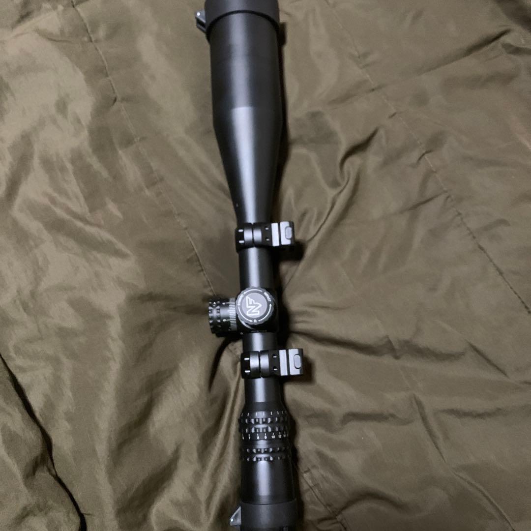 NF NXS 5.5-22X56 FFP Mil-R タイプ ライフルスコープ