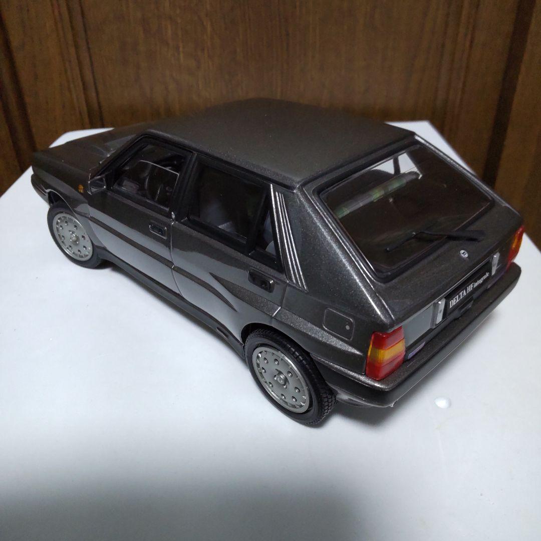 ランチア デルタ HF インテグラーレ 16V グリジオクォーツ サンスター