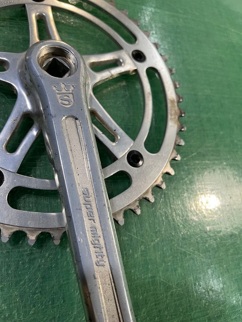 SUGINO クランク　チェーンリング　48T 右シルバー　左ブラック