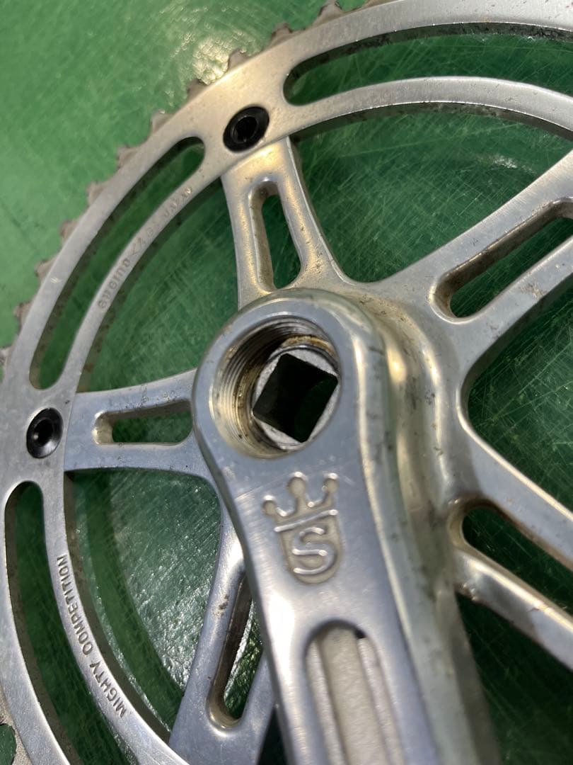 SUGINO クランク　チェーンリング　48T 右シルバー　左ブラック