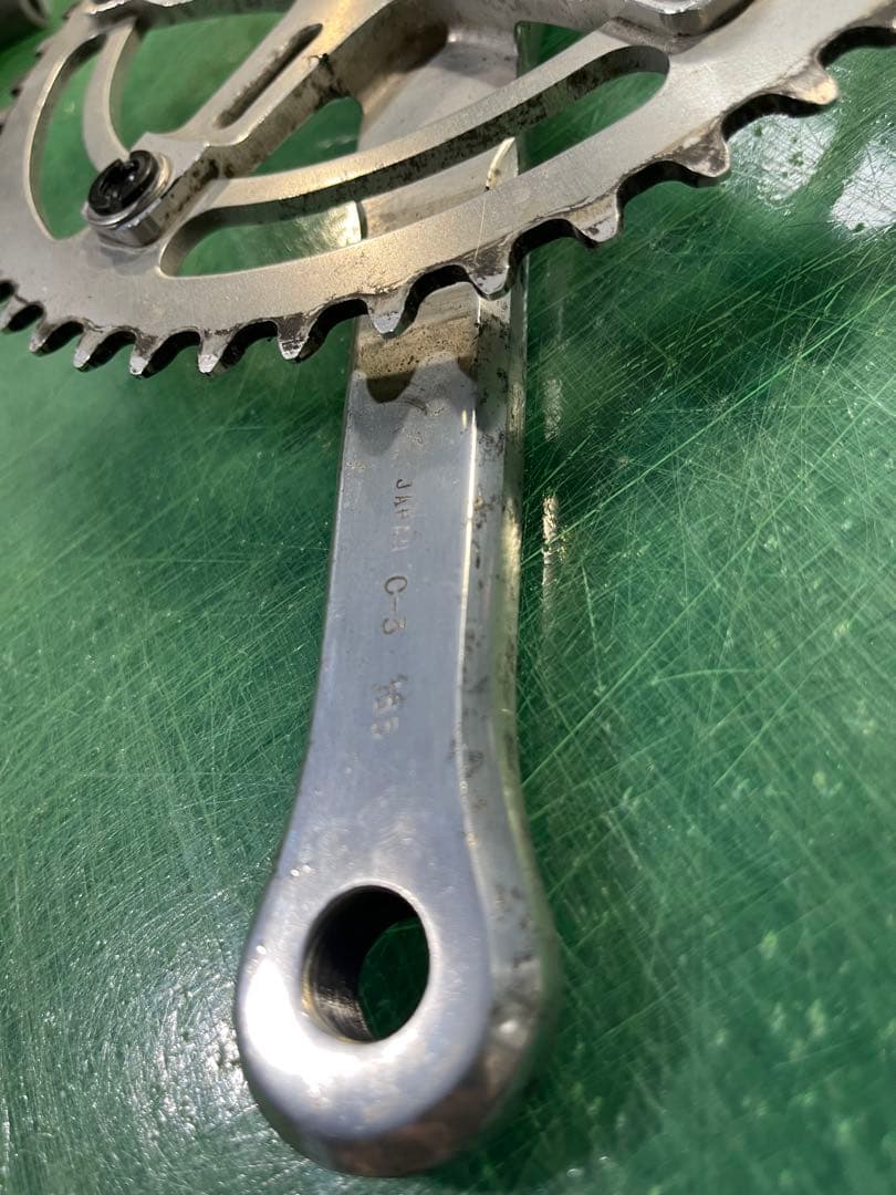 SUGINO クランク　チェーンリング　48T 右シルバー　左ブラック