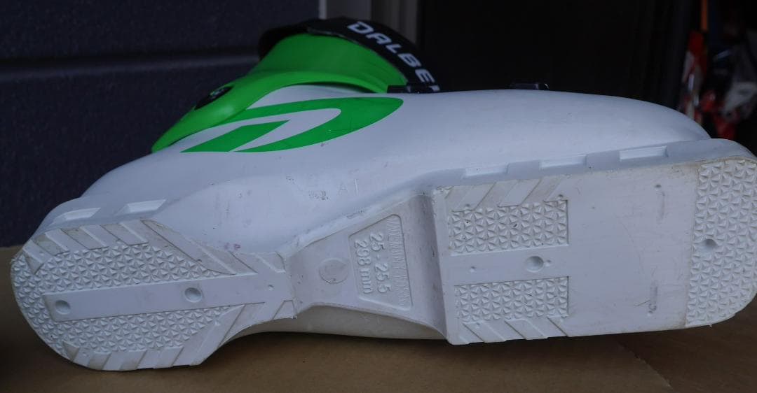 ダルベロ　スキーブーツ　DRS 140 （シェルのみ中古）