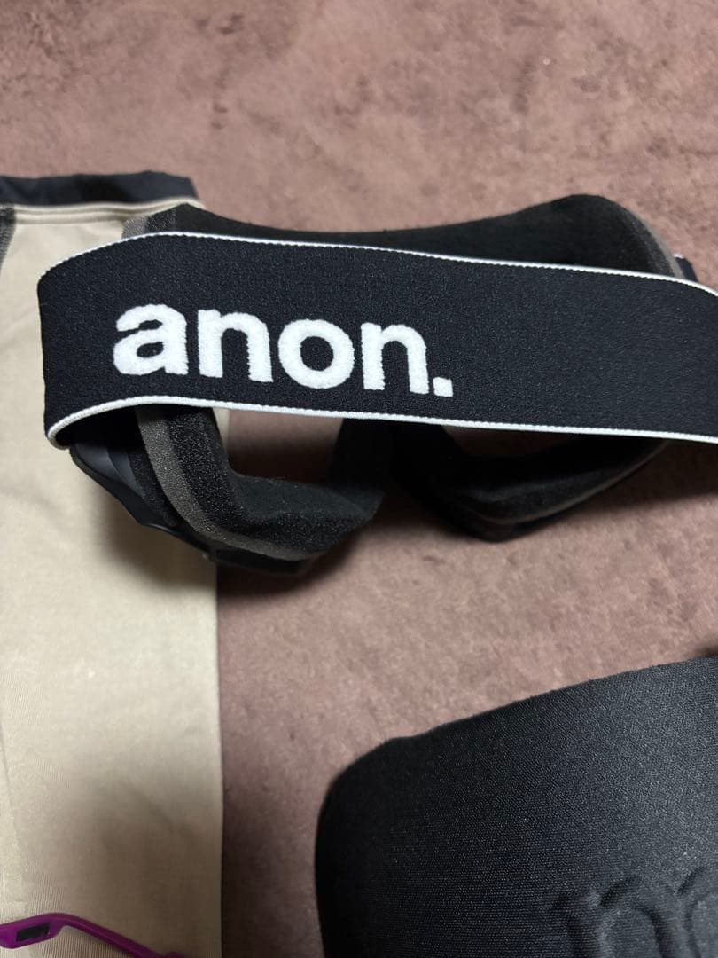 anon. m4. ゴーグルとフェイスガード2枚、ハードケースセット