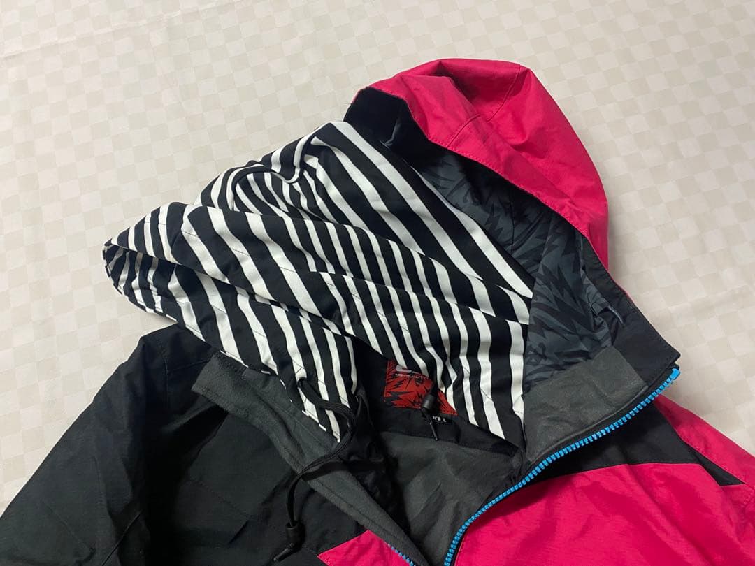 e569☆ESTIVO ゴールドウインスノースキーウェア Lサイズ 上下セット