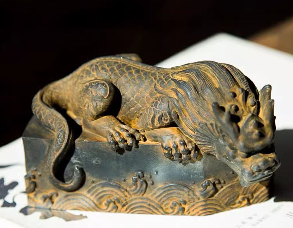 水を避ける獣カデ蝮 卓上 招財 茶寵 文机 文鎮 書道具 装飾品 工芸品 置物