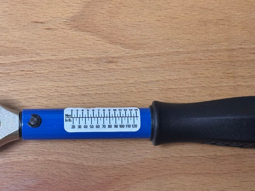 ラチェット式トルクレンチ 20-120 Nm