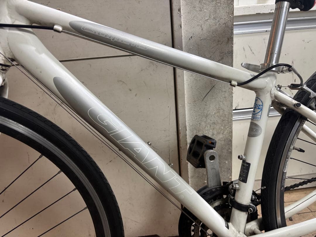 Giant エスケープ　小柄な方向けクロスバイク ホワイト 700C