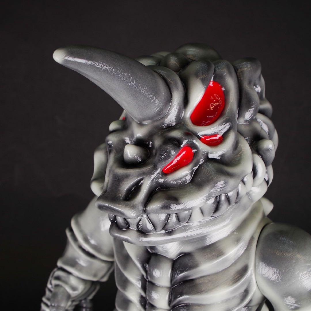 スカルトイズ ドクロザウラー 蓄光二重成型Ver.