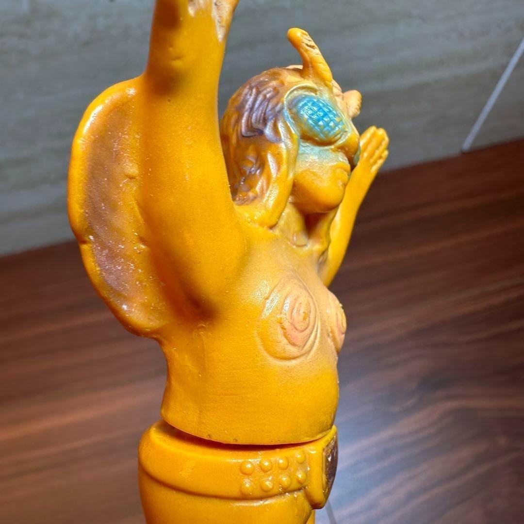 旧バンダイ 蜂女 ソフビ 当時物