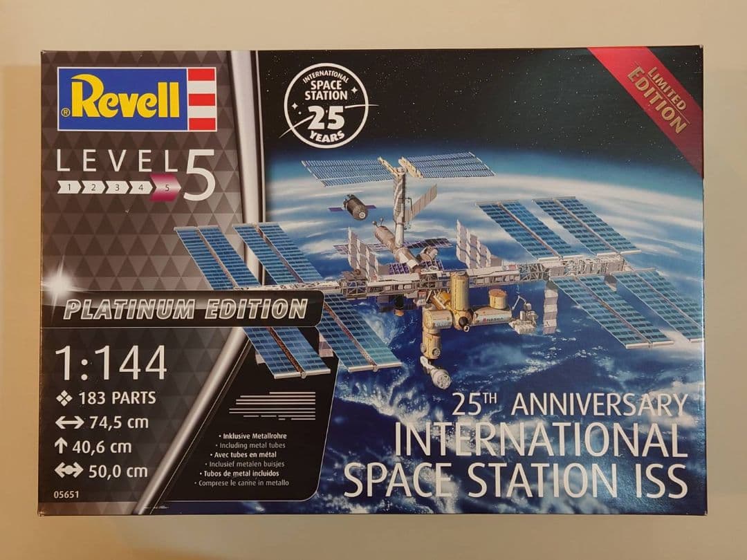 プラモデル　国際宇宙ステーション