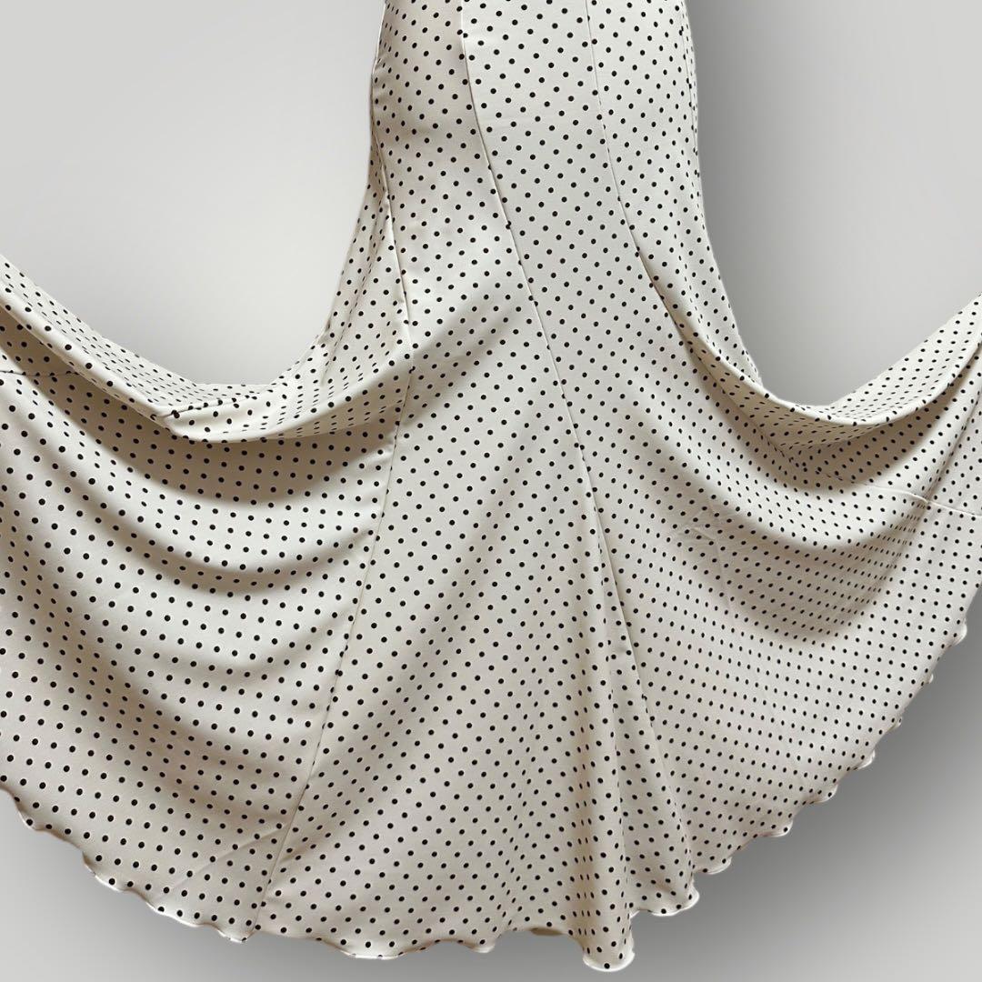 フラメンコファルダ　エスカルゴタイプ　アイボリー水玉