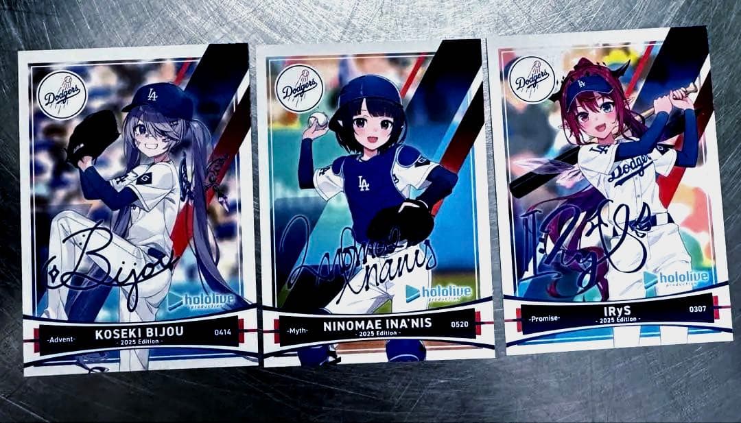 ドジャース　ホロライブ　プロモカード　サイン入り　3枚セット　大谷翔平　holo