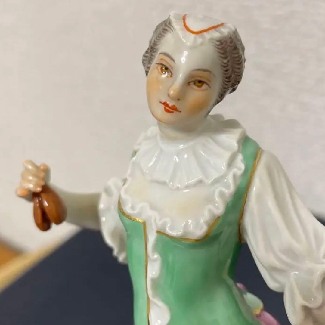 ＊ケンドラー＊コロンビーヌ＊高さ１４cm・左手の一部に綺麗な修復あり・マイセン・