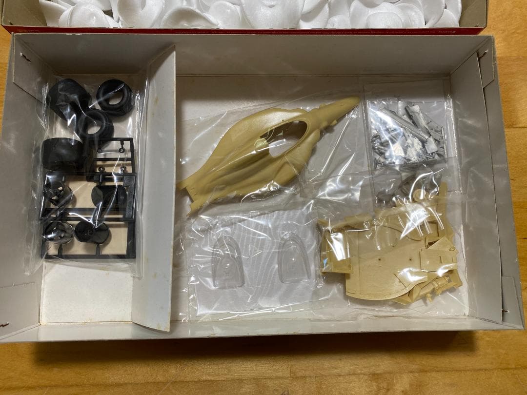 [WAVE] 1/24 FERRARI 641/2 レジンキット